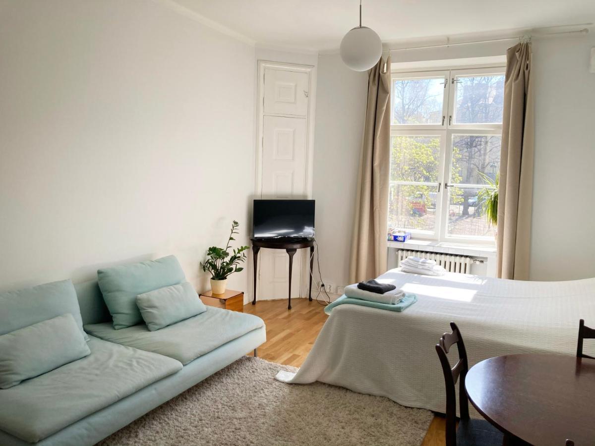 Bright One-Room Studio In The Heart Of Kallio Helsingfors Exteriör bild